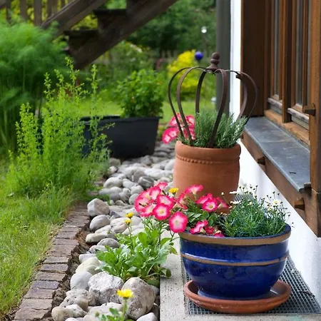 Rosa 1 & 3 アパート フュッセン